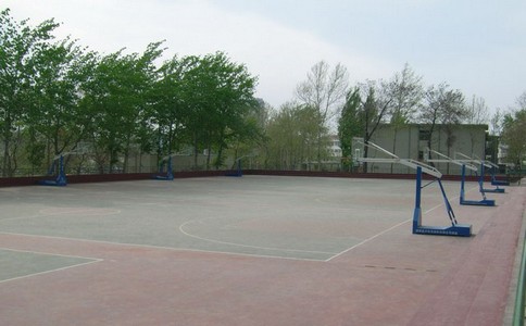 塑膠跑道保養管理